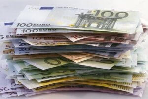 geld-stockfoto scootmobiel kopen